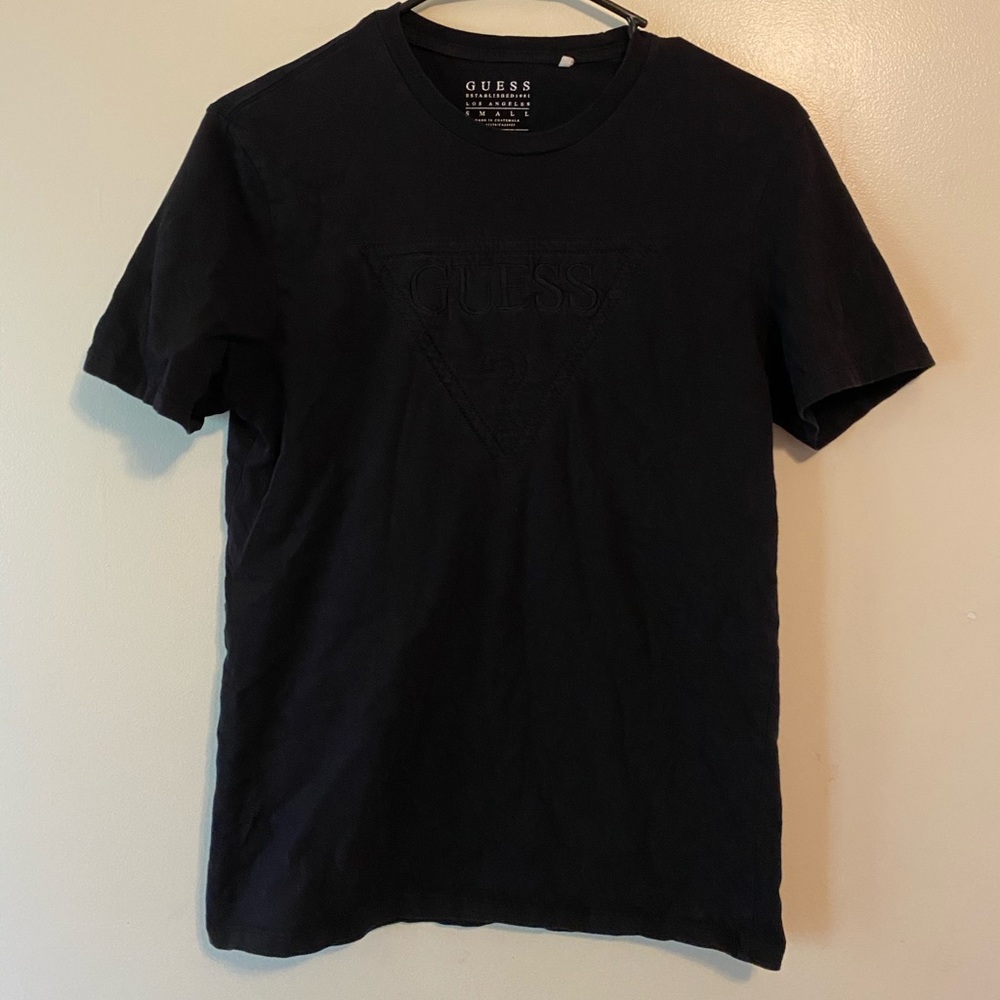 ⚫️Guess Short Sleeve Tee T-Shirt Padded Logo